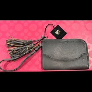 NWT Frye Paige Leather Wristlet in Charcoal